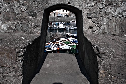 window port boats puerto ventana barcos hole agujero asturias puertodevega