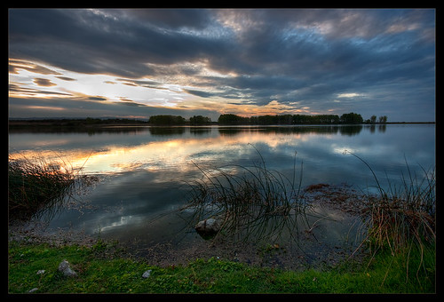 sunset lake landscape atardecer spain paisaje laguna lor navarra