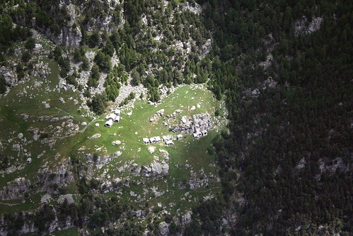 above travel sky italy panorama como mountains alps green nature forest airplane landscape flying high village view earth top aviation aerial fromabove valley alpi lombardia cessna skyview lombardy chiavenna sondrio birdeye aeronautic vallespluga