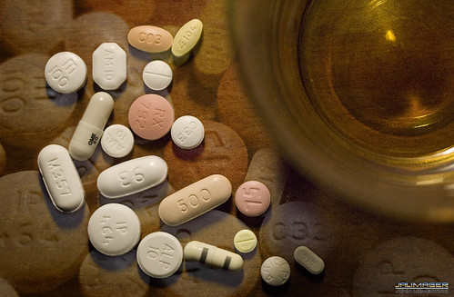 illinois drinking alcohol drugs booze medicine pills rockford prescriptiondrugs adiction underagedrinking jalimager