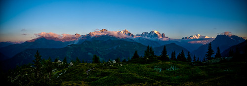 blue trees sky panorama snow mountains alps green clouds alpes landscape grey switzerland view suisse panoramic ciel neige viewpoint montblanc pointdevue montagnes summits sapins emosson