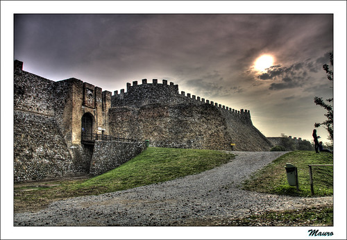 italy sun castle wall clouds canon sigma hdr cokin p121 nd8 eos450d bellitalia sigma18200dcos