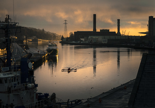 photographybyjuliamartin sunriselight portofcork ireland riverleecork corkireland industrial dockland mensquadruplescull