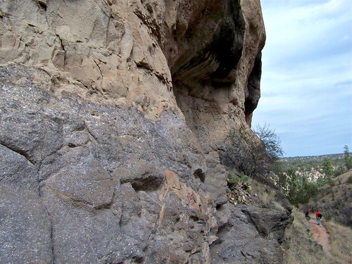 newmexico rock geology gilacliffdwellings gilacliffdwellingsnationalmonument