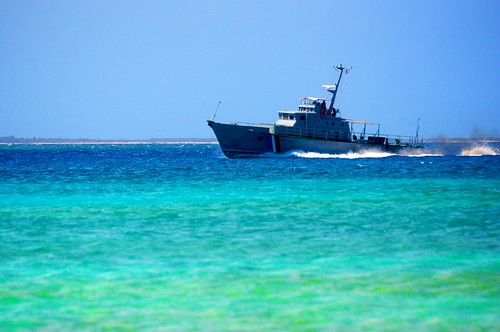 beach boat ship cuba playa cocobeach cuban camagüey 7003000mmf4056 playadeloscocos