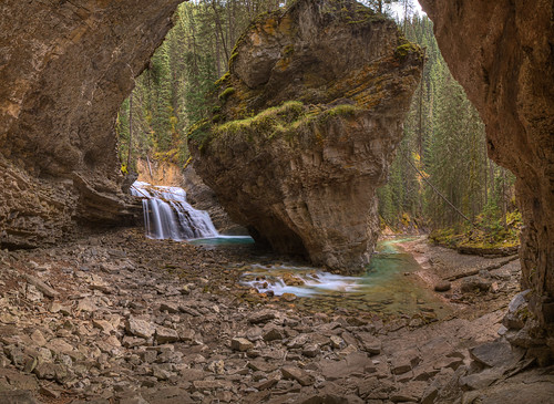 hdr panorama alberta canada banff park johnsoncanyon waterfall