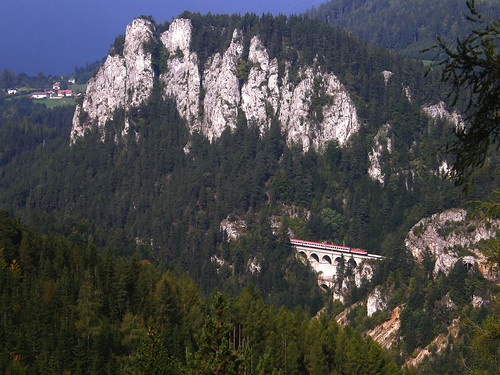 railroad alps wall train austria österreich rocks eisenbahn railway zug viaduct alpen niederösterreich öbb semmering felsen loweraustria viadukt felswand project365 krauselklause polleroswand