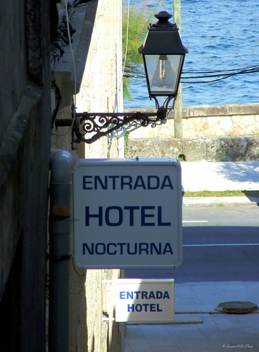 street españa hotel calle spain alley streetlamp galicia galiza farol soe muros callejón acoruña vacaciones2009