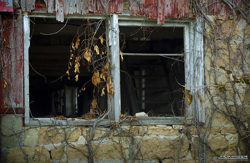 window barn illinois decay rockford jalimager