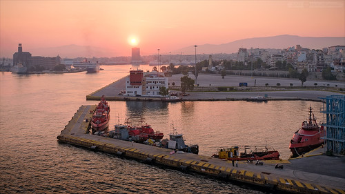 port sunrise athens greece piraeus 2011 18200mm pireas peiraias mediterraneancruise