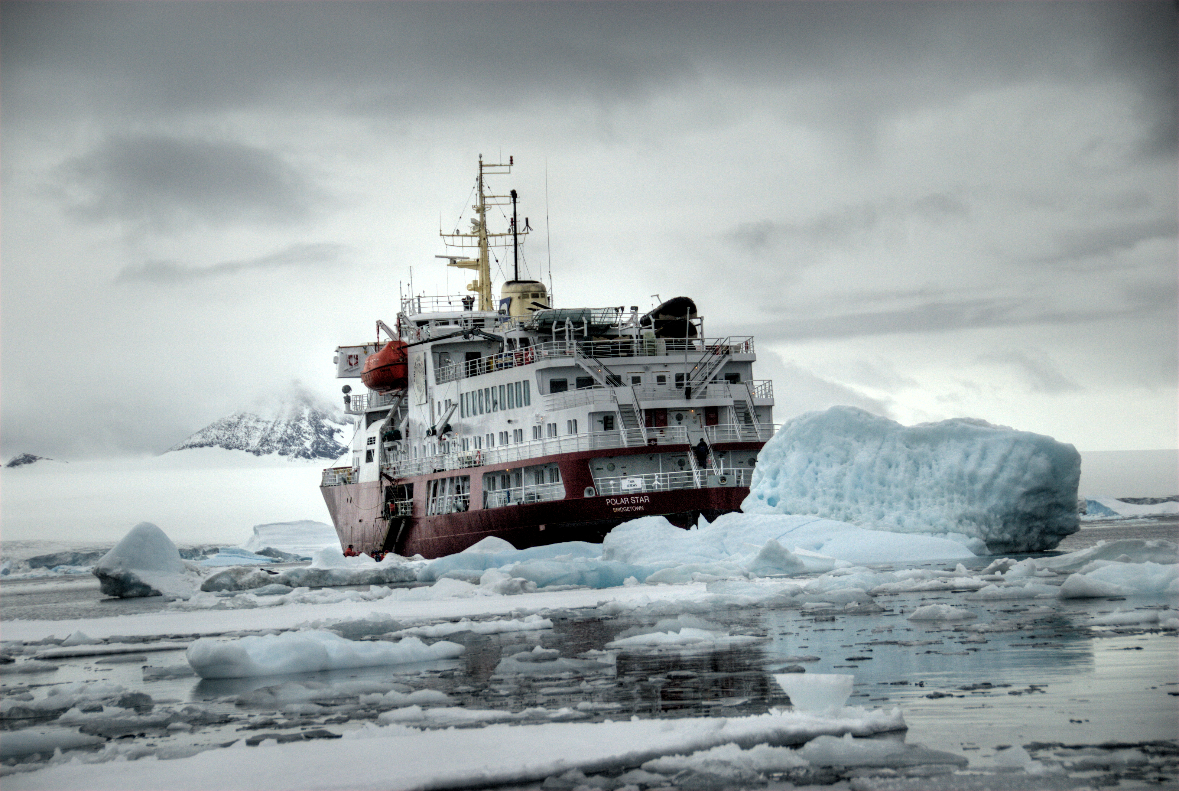 Polar star. Северный Ледовитый океан ледокол. Арктика корабль ледокол. Ледокол Обь Антарктида. Ледокол в Антарктиде.