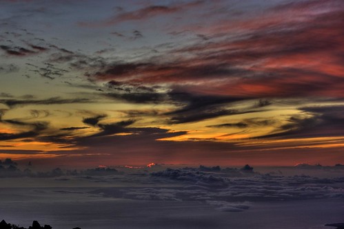 sunset sky sun mountain clouds hawaii dusk maui haleakala crater thechallengefactory