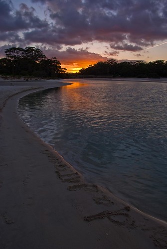 sunset love beach geotagged peace australia jervisbay mungbeans huskisson sandwriting moonamoonacreek geo:lat=35050125 geo:lon=150677329