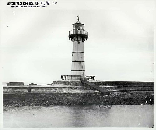 blackandwhite lighthouses archives newsouthwales wollongong illawarra breakwaterlighthouse staterecordsnsw