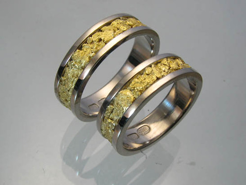 wedding engagement rovaniemi jewelry ring jewellery arctic lapland goldsmith arcticcircle lappi koru silversmith sormus kulta napapiiri hopea kultahippu kihlasormus vihkisormus valkokulta taigakoru