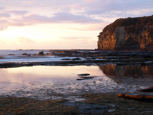 ocean seascape beach sunrise geotagged dawn coast australia newsouthwales aus headland mollymook rockplatform geo:lat=3534825167 geo:lon=15047898833