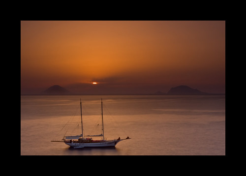 ocean sunset sea vacation italy orange sun holiday sunrise volcano islands boat yacht lee sicily salina eolie stromboli aeolian malfa lambourne