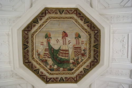 Belorusskaya: mosaics on the station's ceil