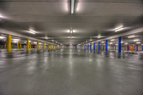 empty garage parking oss parkeergarage bergoss chrisvandolleweerd