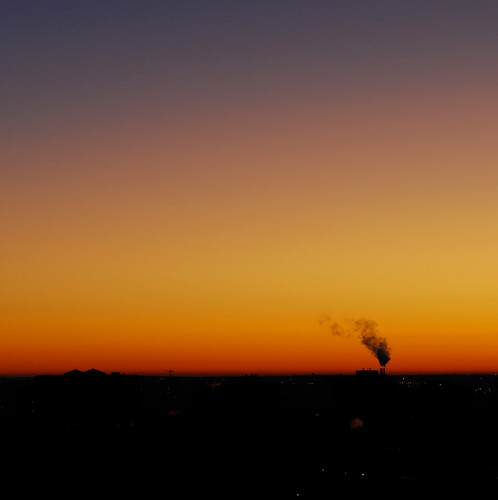 silhouette skyline sunrise square dawn nikon horizon steam gradient nikkor squared plume cityline d80 nikond80