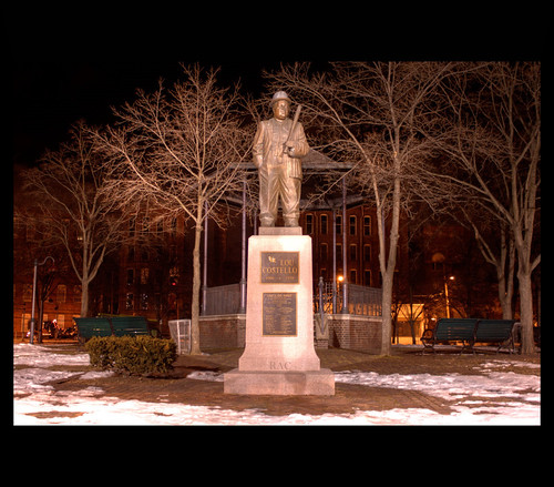 history statue canon newjersey memorial downtown nj hollywood comedian actor historical paterson mgm hdr warnerbros 500d whosonfirst loucostello photomatix patersonnj march3rd americanactor sandyhill abbotandcostello efs1855mmislens rebelt1i canonrebelt1i downtownpaterson loucostellomemorialpark loucostellosplace