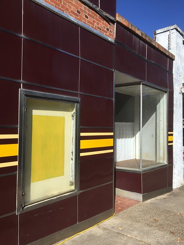 williamsburg ky kentucky 2016 lane theater theatre deco art streamline brown gold marquee neon facade vitriolite moderne