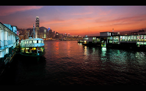 hongkong starferry kowloon tsimshatsui victoriaharbor ferrypier canonef1635mmf28liiusm canoneos5dmarkii millanprible