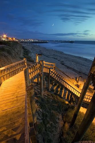 ocean blue sunset sky orange cold beach night stairs lights wooden sand nikon pacific steps wideangle structure sigma1020mm ccl d40