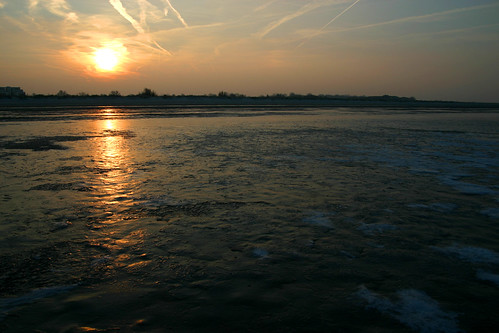 sunset sea cold ice beach strand germany frozen sonnenuntergang northsea eis nordsee watt friesland mudflat wattenmeer niedersachsen schillig frisia gefrorene