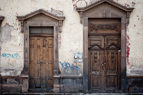 street door old urban mexico calle cafe puerta madera chocolate antigua graffitti antiguo