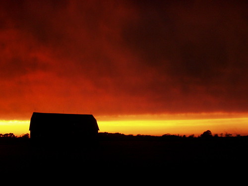 sunset red black yellow wisconsin barn vivid appleton foxcities