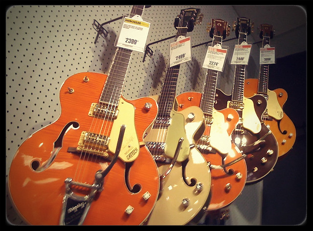 Photo：Guitar Shopping - Gretsch Guitars By kenarroni