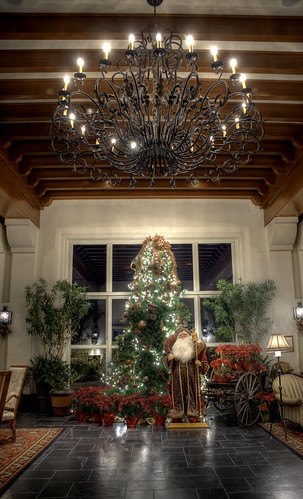 christmas tree sanantonio geotagged hotel texas unitedstates lobby chandelier santaclaus westin hdr rafters saintnick brandonwatts geo:lat=29602739 geo:lon=98622425 lacanterapkwy