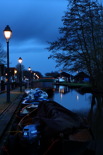 blue sky holland tree water night clouds canon boats lights nederland thenetherlands canonef2470mmf28lusm overijssel giethoorn steenwijkerland canoneos50d canon50d