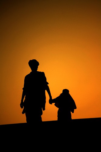 sunset india silhouette landscapes tramonto desert dune cielo padre colori paesaggi due thar rajasthan deserto coppia sabbia bambina figlia imbrunire indigeni mat56 artofimages bestcapturesaoi