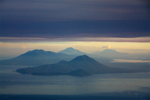 indonesia view steam summit volcanoes ibu eruption ternate northmaluku gamkonora gamalama jailolo westhalmahera susupu