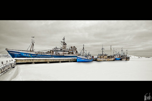 winter panorama snow cold ice göteborg boats island daylight fishing afternoon cloudy sweden harbour vessel february northern hdr archipelago 2010 merged quadtone photomatix tonemapped 6exp nonhdr fotö norraskärgården