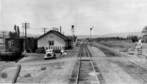 train washington tracks 1950s mow depot np kittitascounty thorp semaphore northernpacific northernpacificrailway maintenanceofway