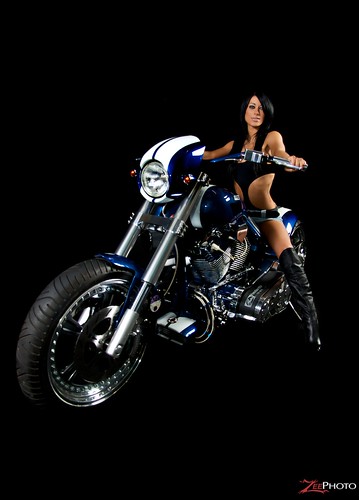 girl model machine lisa harley motorbike davidson bikerchick area51customcycles accobratribute