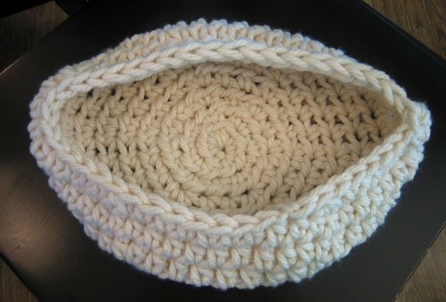 Manner&apos;s Crochet and Craft: Newborn Cocoon