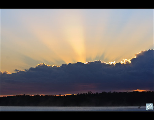 mist water clouds sunrise canon dawn au australia queensland rays sunrays 30d samsonvale canonef70200mmf28lisusm northpinedam