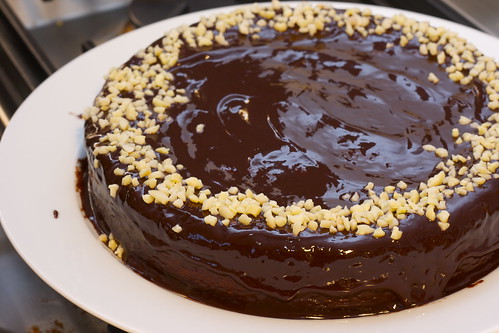 chocolate-almond cake