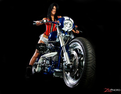 girl model machine lisa harley motorbike davidson bikerchick area51customcycles accobratribute