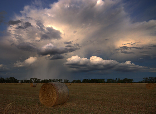 sunset storm nikon farm hay bale murray shepparton tristen d60