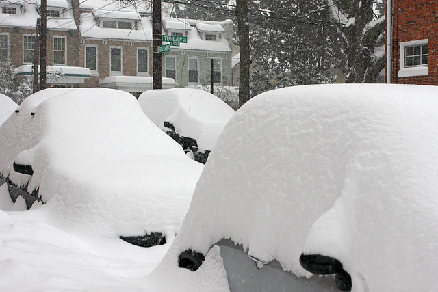 Marshmallow vehicles in DC's snowpocalypse