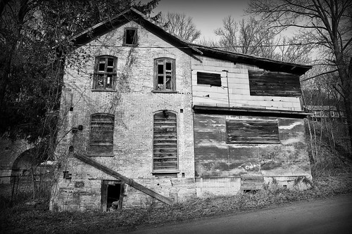 bw abandoned monochrome geotagged nikon raw nef pennsylvania derelict cs4 lockhavenpa d3s nikongp1 pse8 clintoncountypa sigma2470ifexdghsm farrandsvillepa