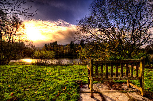 autumn sunset lake green castle fall water colors grass clouds bench scotland chair colours seat sony scottish bluesky loch alpha hdr a300 culcreuch culcreuchcastle