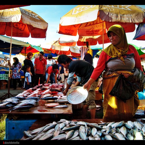 rural geotagged market malaysia kotakinabalu colourful bazaar fishmarket sabah tamu hpm kinarut goldstaraward 1davidstella geo:lat=5823772 geo:lon=116043284