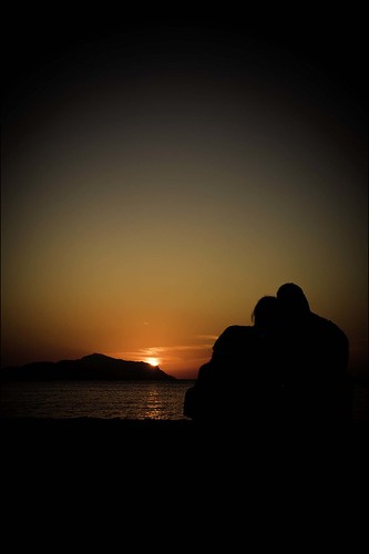sun beach silhouette sunrise geotagged nikon jill steve egypt sharm d300 nikkor18200vr شرمالشيخ nikkor18200ged ©neilmallett2009 zoom18200mmf3556gvr geo:lat=27971464 geo:lon=3442236