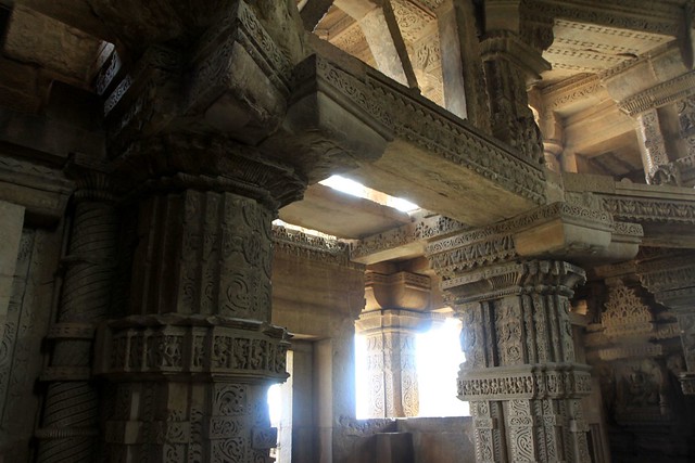 saas bahu temple gwalior fort
